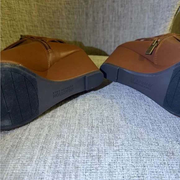 NWT Kenneth Cole Reaction Women’s Emmie Brown Wedge Boot Size 9 - Picture 10 of 13